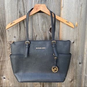 Michael kors black jet setter bag